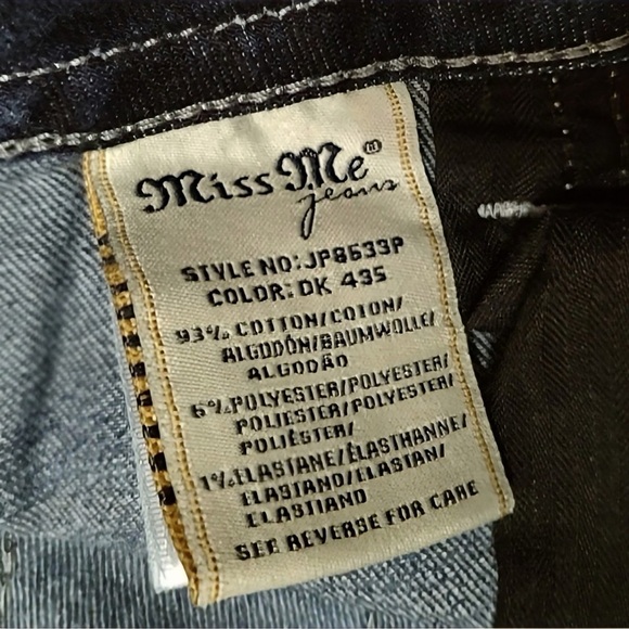 Gorgeous Miss Me Signature Capri Jeans With 21-1/2” Inseam - Picture 8 of 8